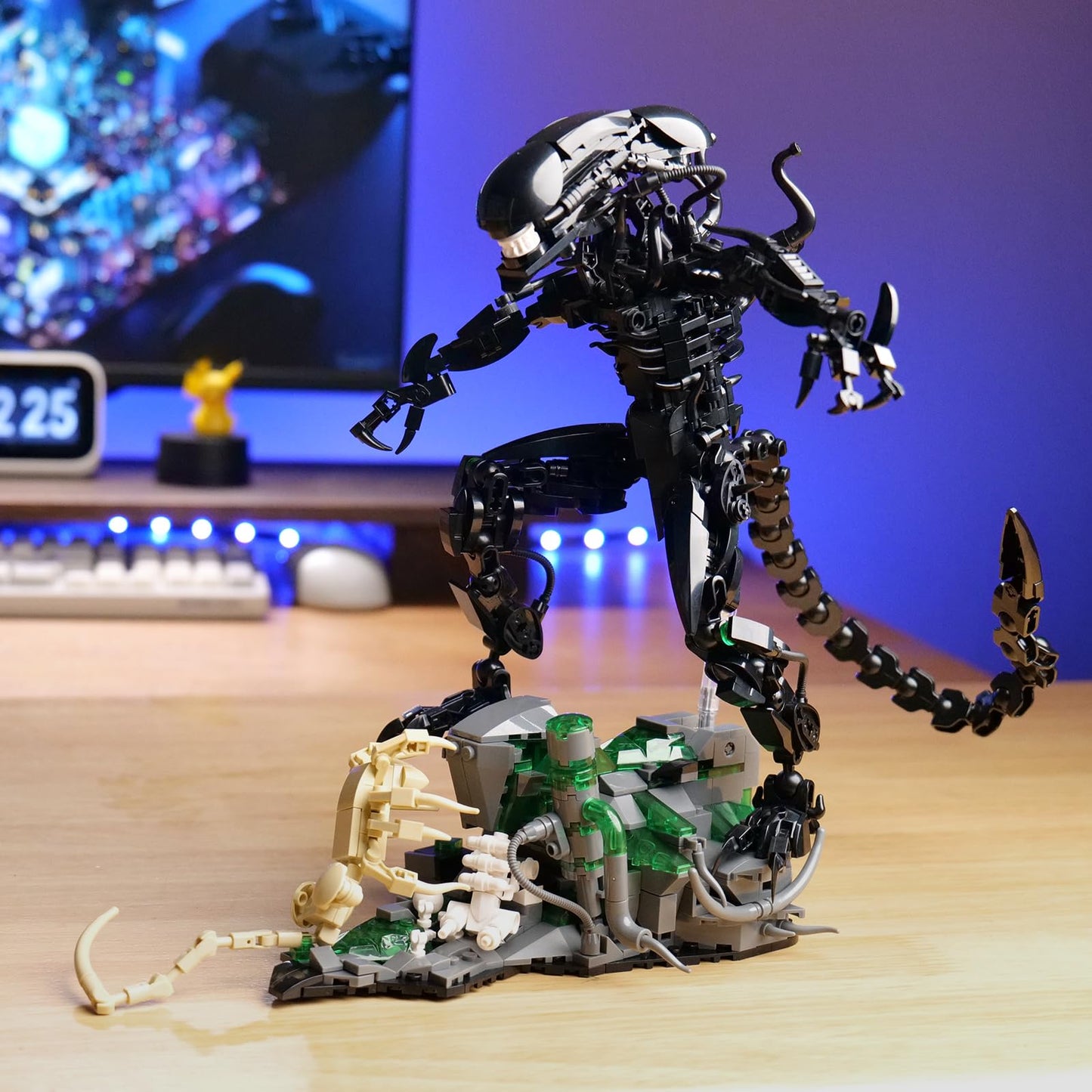 GXJTYYBS Xenomorph Building Set — Poseable Alien Figure Kit (958 PCS)