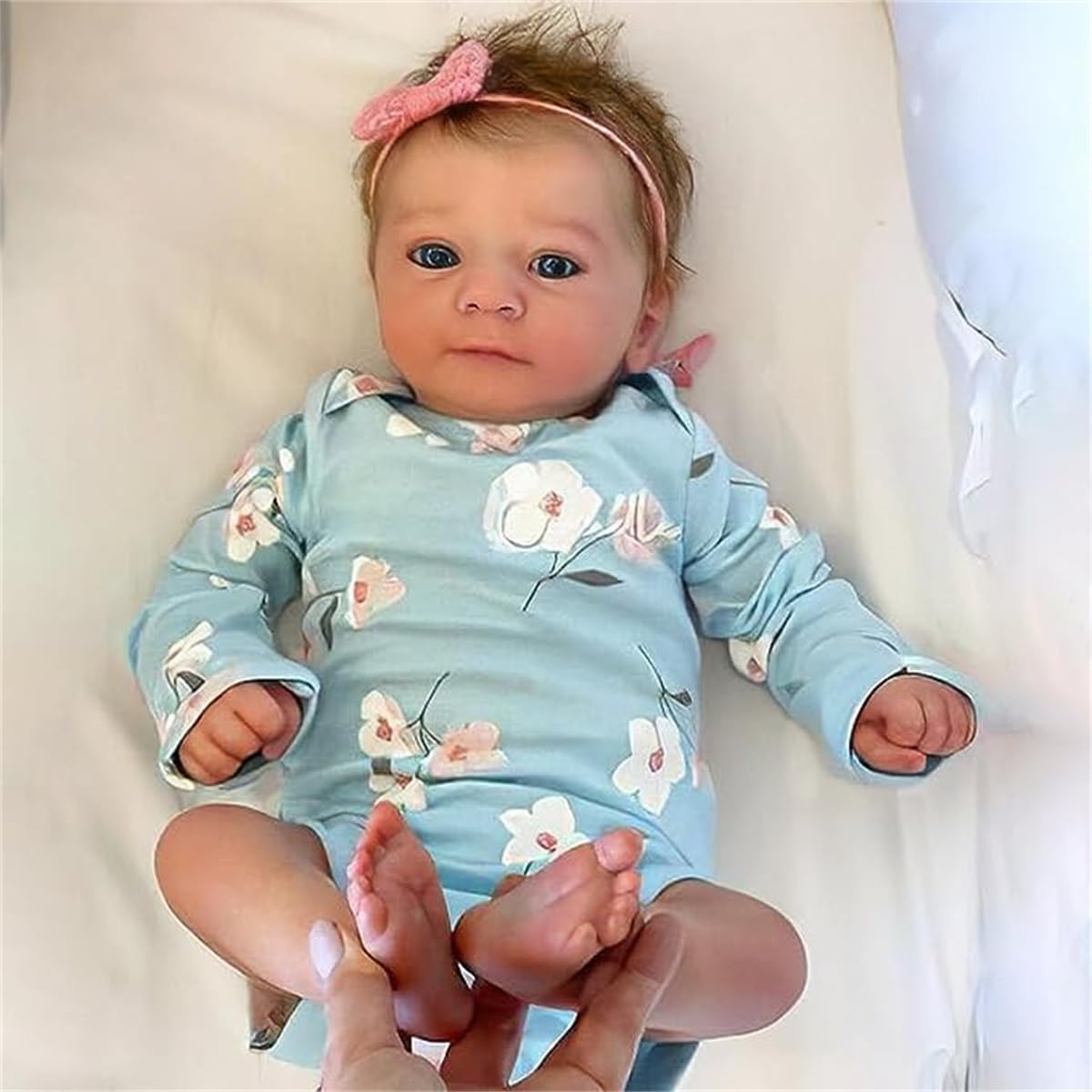 GYCV Lifelike Reborn Baby Doll Girl – 18-Inch Realistic Newborn with Weighted Cloth Body & Accessories