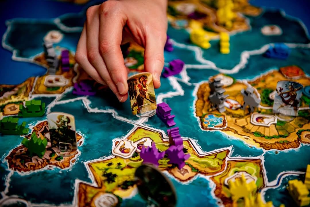 Hachette Boardgames: Cyclades | Epic Mythological Strategy Game for 2-6 Players | 60-90 Minutes