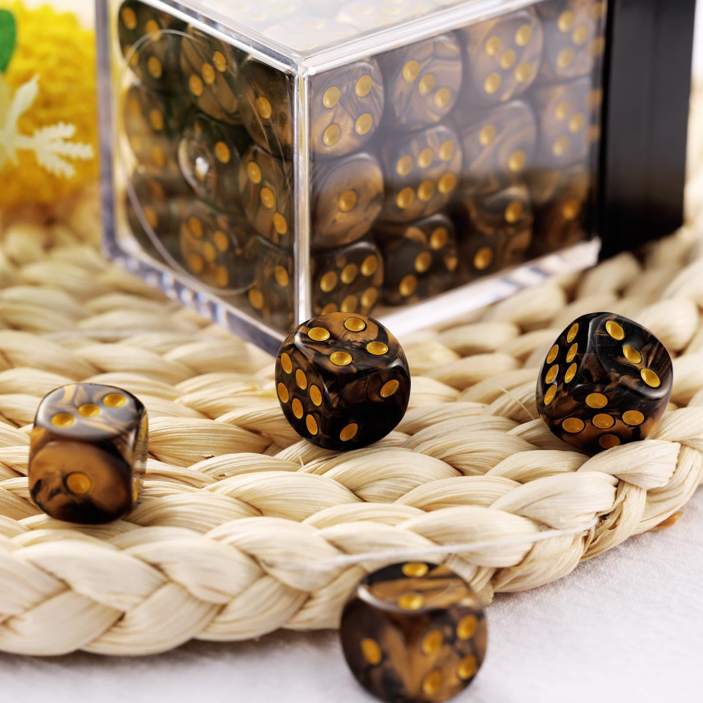 Handan 36-Piece 12mm D6 Dice Set – Two-Color Golden & Black with Portable Box