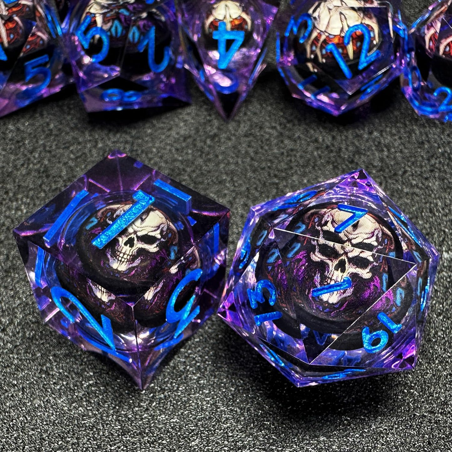 HAOMEJA Skull D&D Monster Resin Dice Set – 7 Sharp-Edged DND Dice with Dragon Eye Gift Bag (Purple)