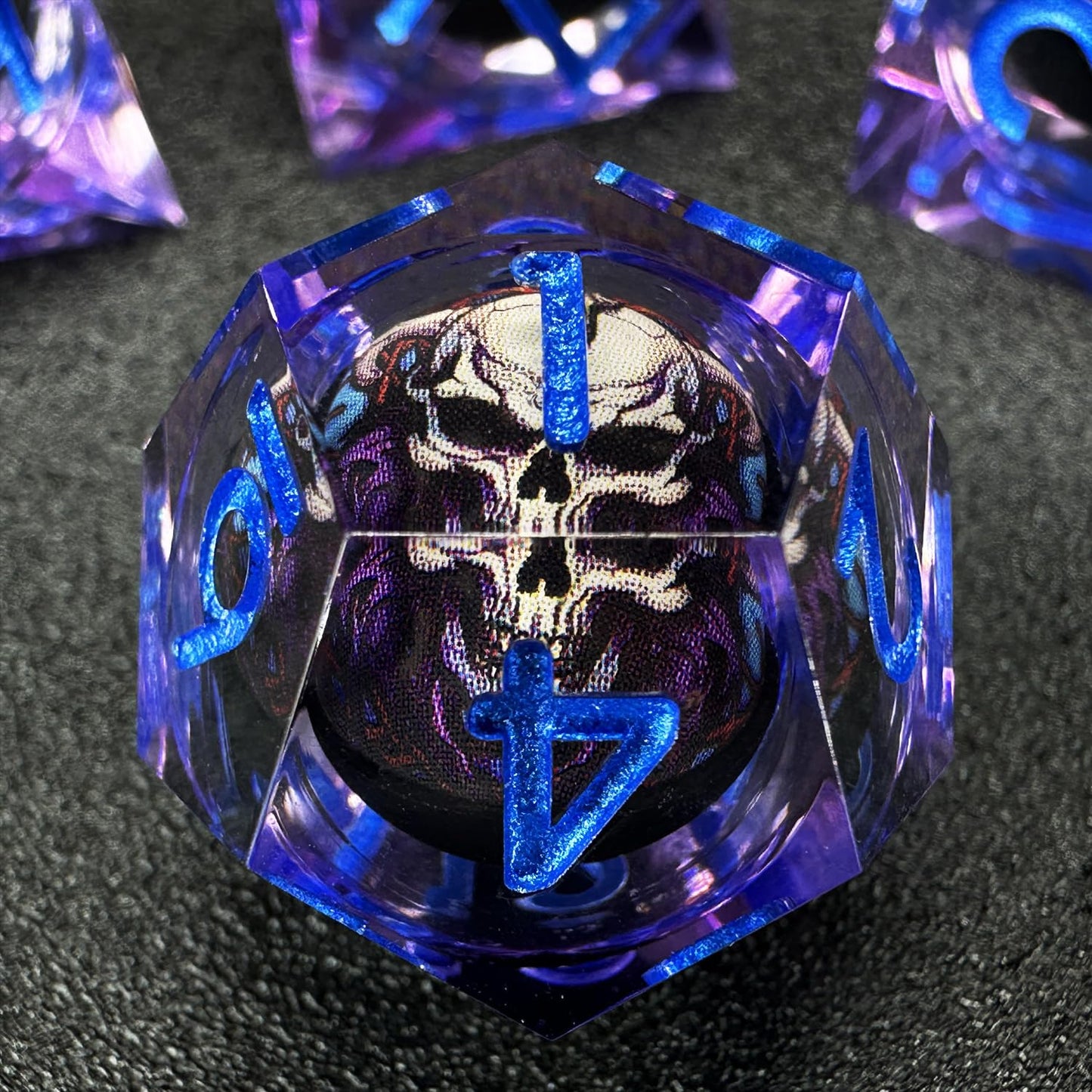 HAOMEJA Skull D&D Monster Resin Dice Set – 7 Sharp-Edged DND Dice with Dragon Eye Gift Bag (Purple)