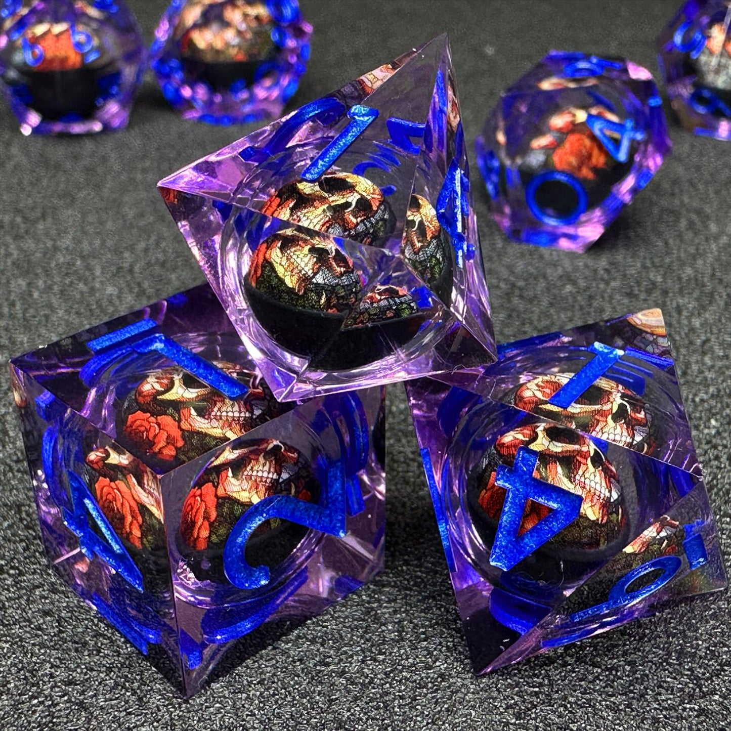 HAOMEJA Skull D&D Monster Resin Dice Set – 7 Sharp-Edged RPG Dice with Gift Bag (Purple)