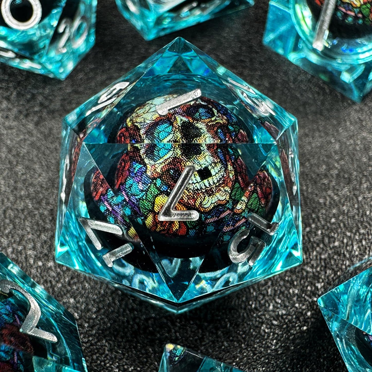 HAOMEJA Skull D&D Dice Set – 7 Resin Dice, Sharp Edges