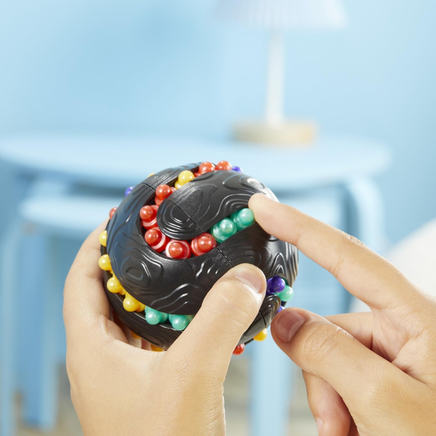 Hasbro Gaming Atomix: 1-Player Spherical Brainteaser Puzzle — Portable Fidget Toy