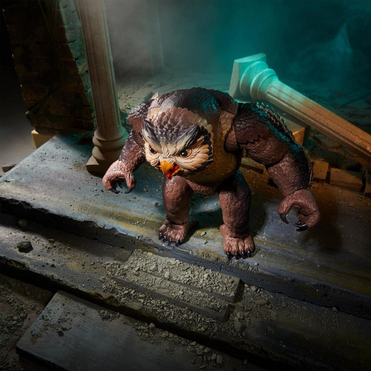 Hasbro Dungeons & Dragons Golden Archive Owlbear Figurine - 21 cm