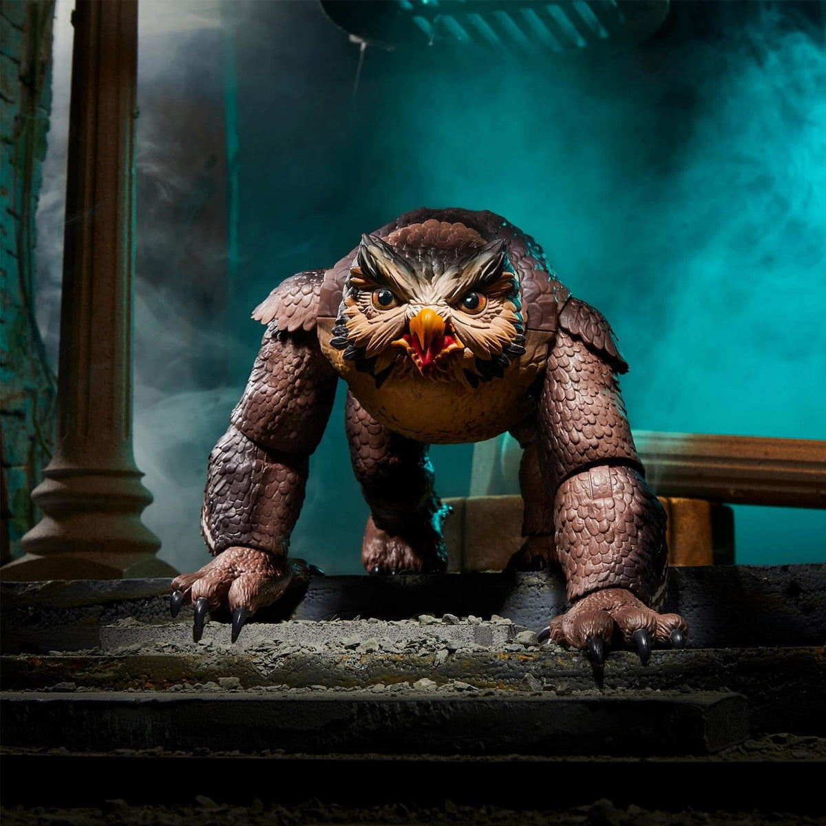 Hasbro Dungeons & Dragons Golden Archive Owlbear Figurine - 21 cm