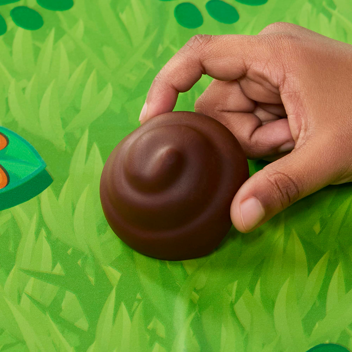 Hasbro Gaming Don't Step in It! – Blindfolded Poop-Dodging Preschool Party Game (Ages 4+)