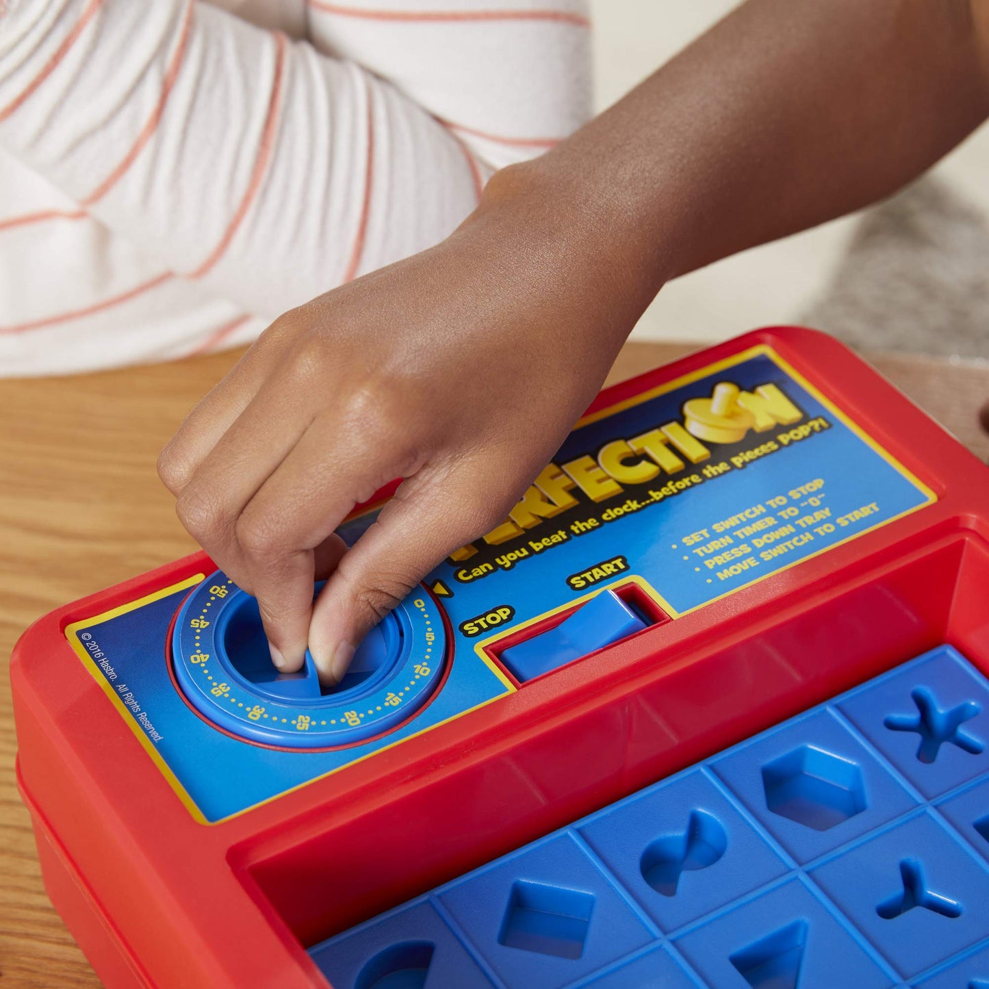 Hasbro Gaming Perfection Game for Preschoolers & Kids 5+ — Shape-Popping & Timed Challenge