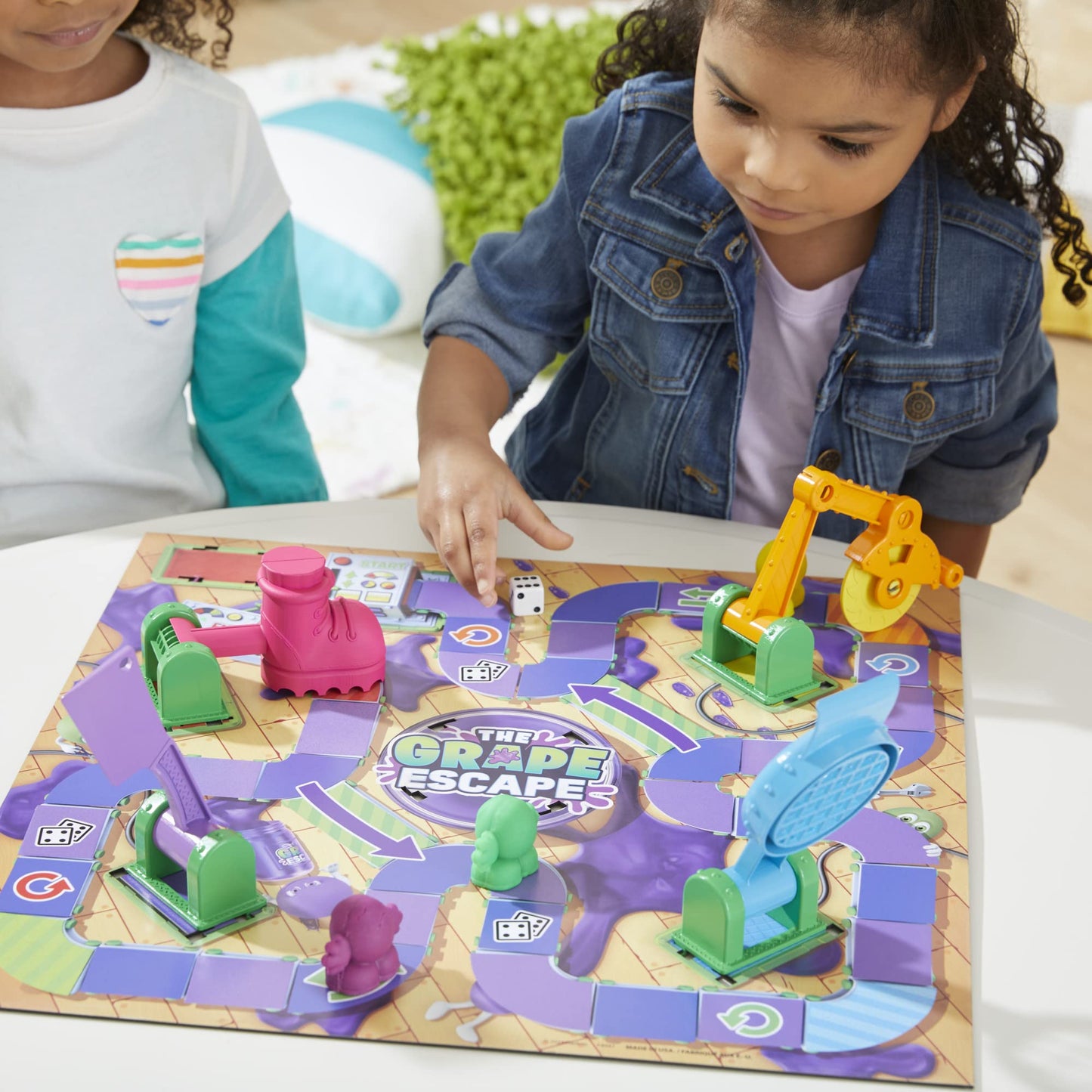 Hasbro Gaming Grape Escape Board Game for Kids 5+ | Family Fun with Modeling Compound