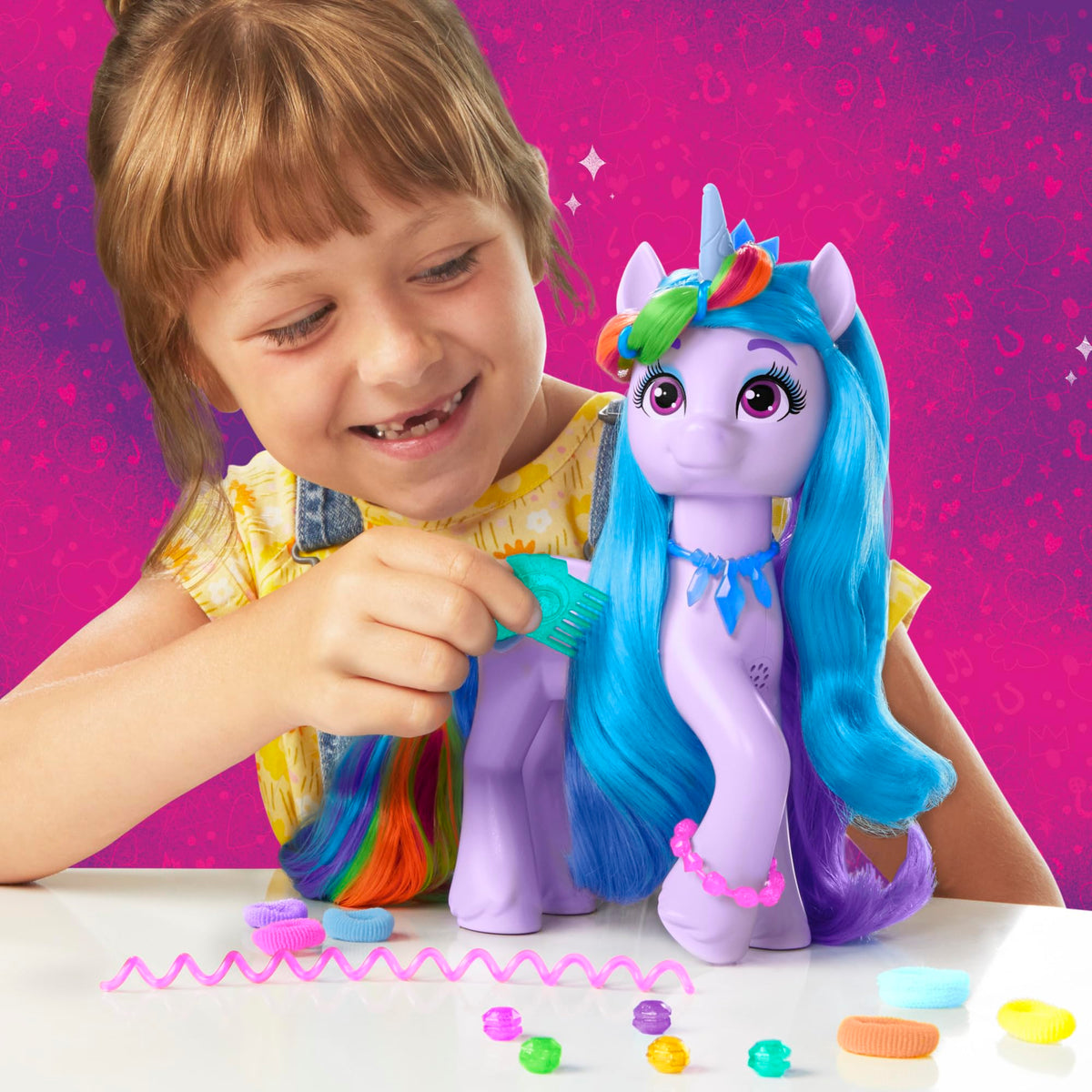 Hasbro My Little Pony Rainbow Styles Izzy Moonbow – Hair Styling Figure with Sounds