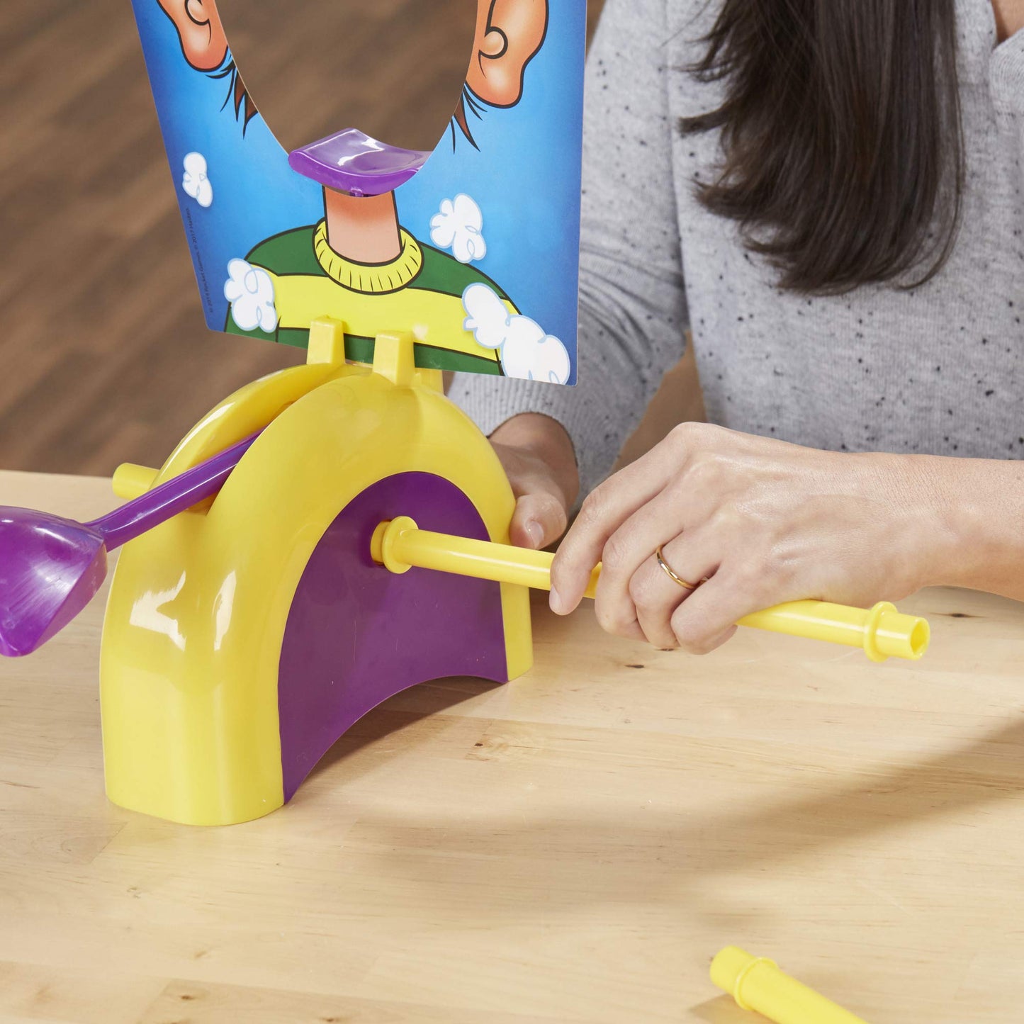 Hasbro Pie Face Game – Fun Family Party Game with Chain Reaction Mode
