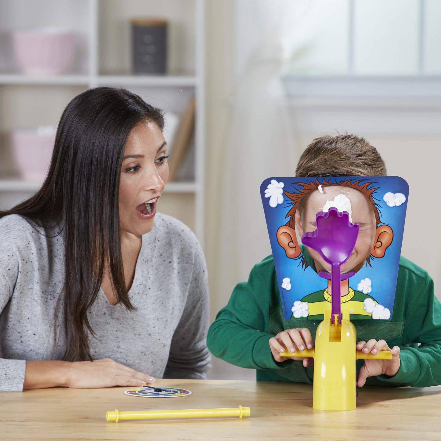 Hasbro Pie Face Game – Fun Family Party Game with Chain Reaction Mode