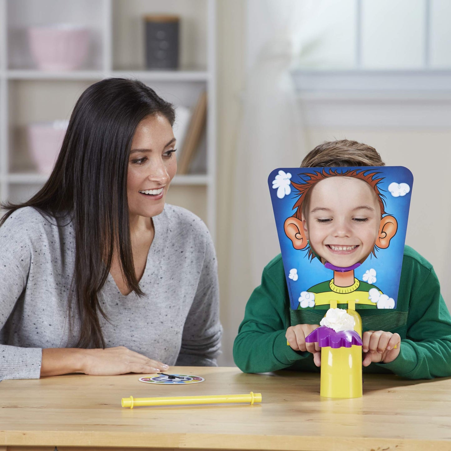 Hasbro Pie Face Game – Fun Family Party Game with Chain Reaction Mode