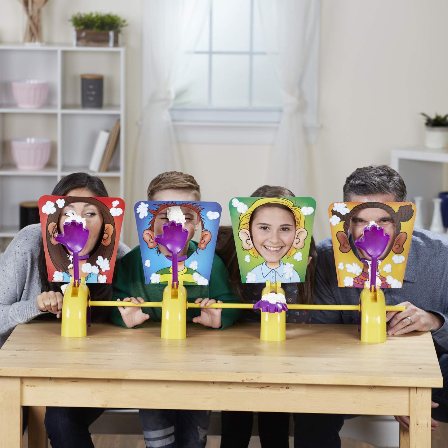 Hasbro Pie Face Game – Fun Family Party Game with Chain Reaction Mode