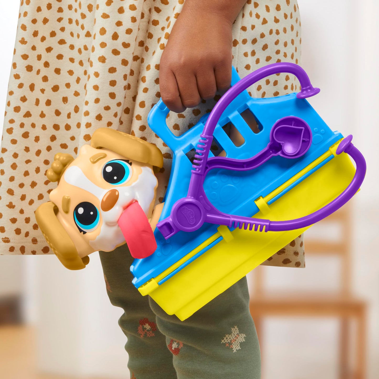 Hasbro Play-Doh Care 'n Carry Vet Playset — 3+ yrs, 5 Colors, 10 Tools