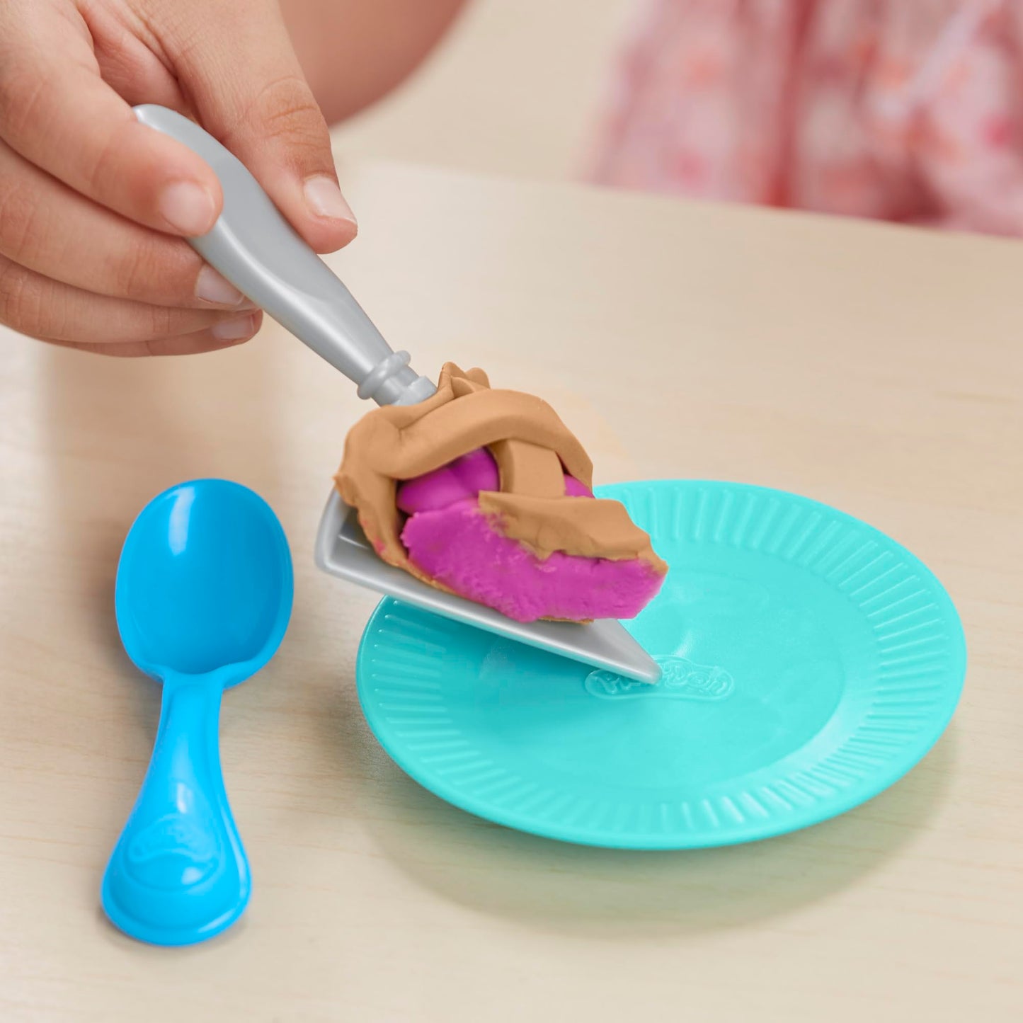 Hasbro Play-Doh Farmer's Market Kitchen Playset – 28 Accessories, 11 Colors | Preschool Toys