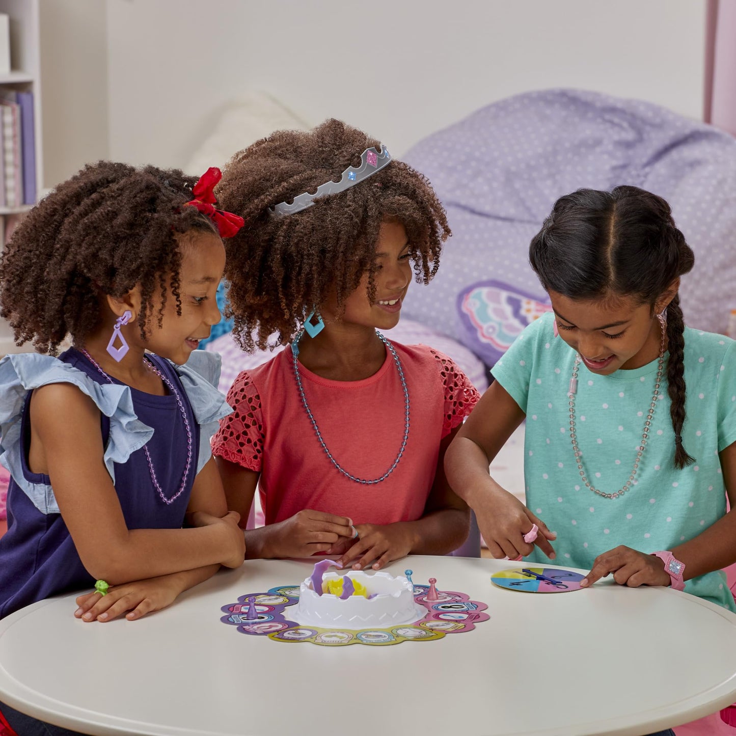 Pretty Pretty Princess Board Game – Classic Jewelry Dress-Up for Kids | Hasbro