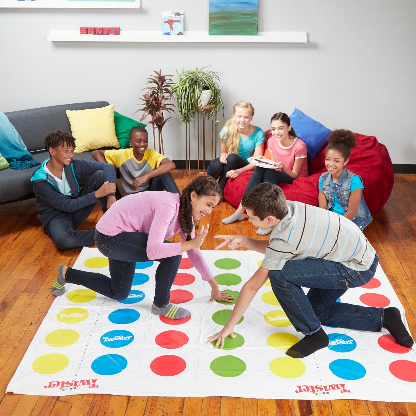 Hasbro Gaming Twister Ultimate: Bigger Mat, More Colored Spots | Family Party Game 6+ | Alexa Compatible (Amazon Exclusive)