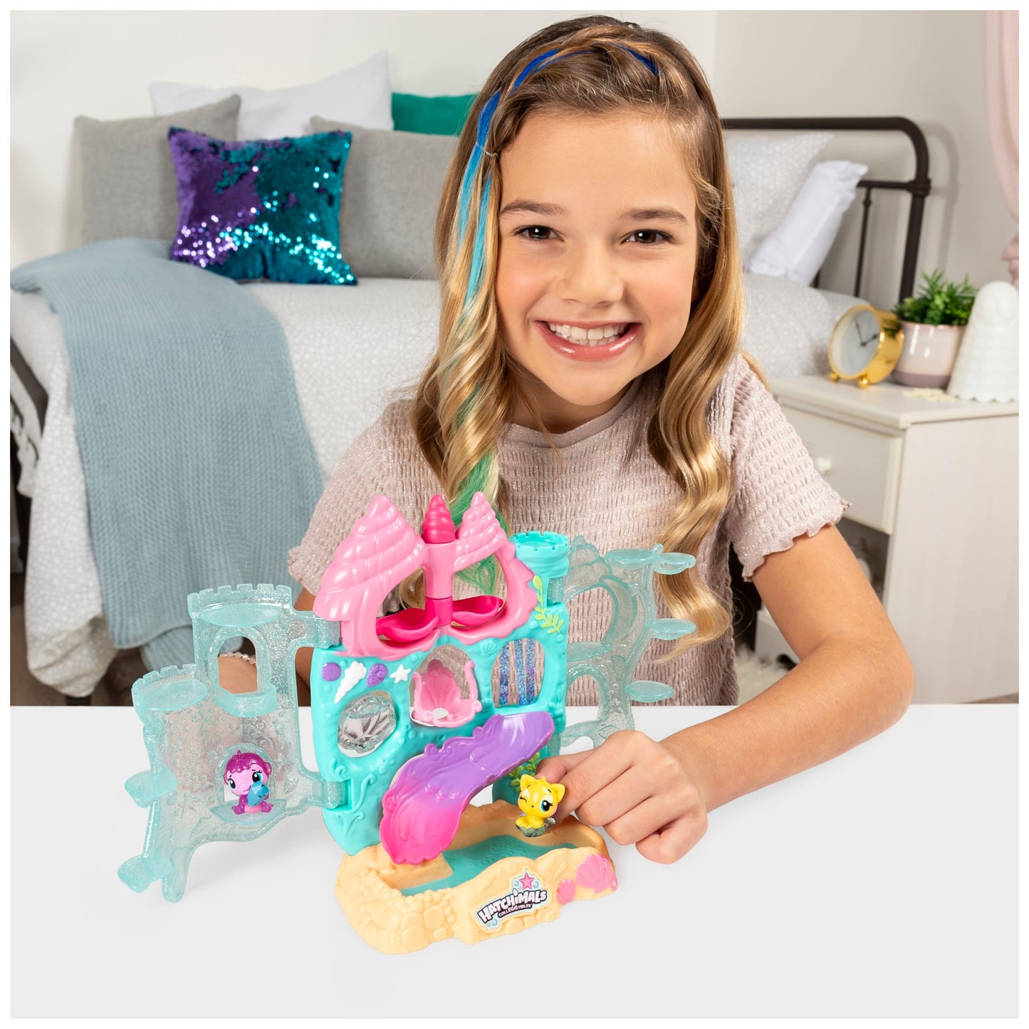 Hatchimals Coral Castle Playset with Exclusive Mermal | CollEGGtibles, 5+