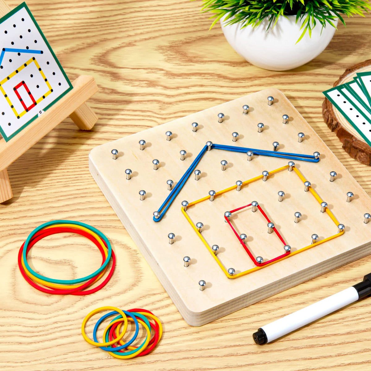 HEELWIRE Wooden Geoboard – Montessori STEM Toy with Pattern Cards & Rubber Bands (6x6x0.6 in)