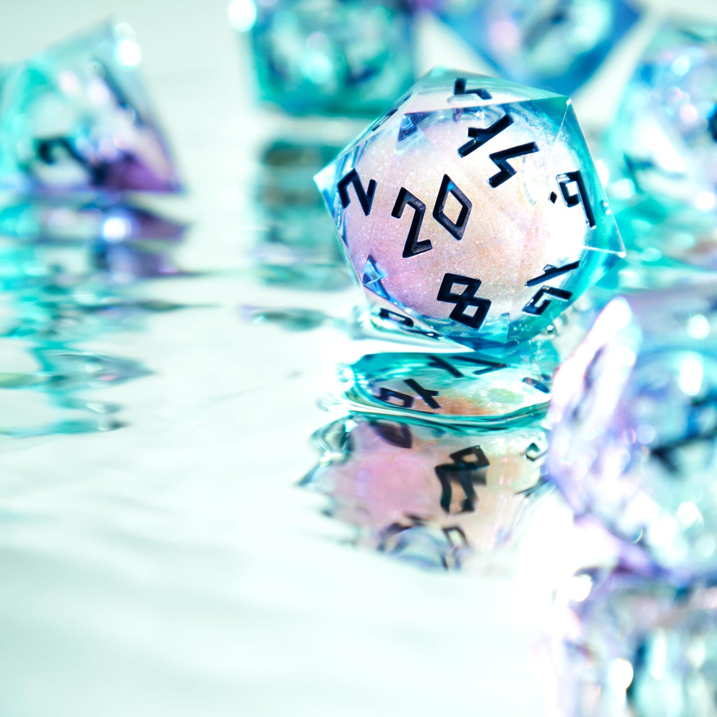 HEIMDALLR Aurora: Liquid Core 7-Piece D&D Dice with LED Display Case