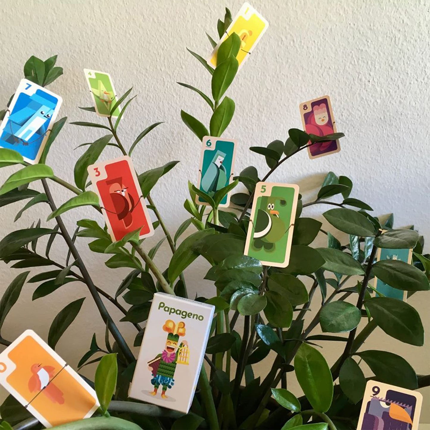 Papageno Card Game by Helvetiq – Charming Bird Collection, Tactical Family Fun (2-5 Players, 15 Min)