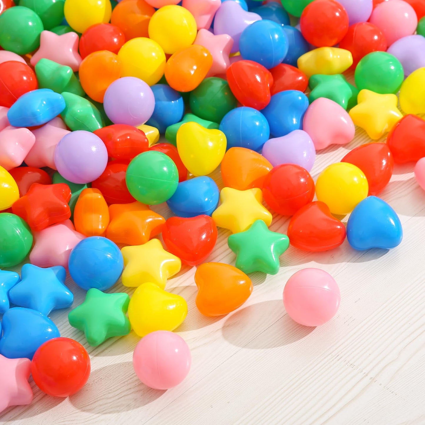 Heopeis 200 Star Ball Pit Balls Hearts — 7 Bright Colors, Phthalate Free & BPA Free, Storage Bag