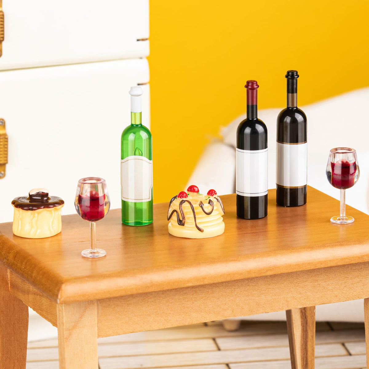 HFAYDZSW 24 Pcs Mini Wine Bottles & 12 Mini Glasses — 1:12 Dollhouse Drinkware Set