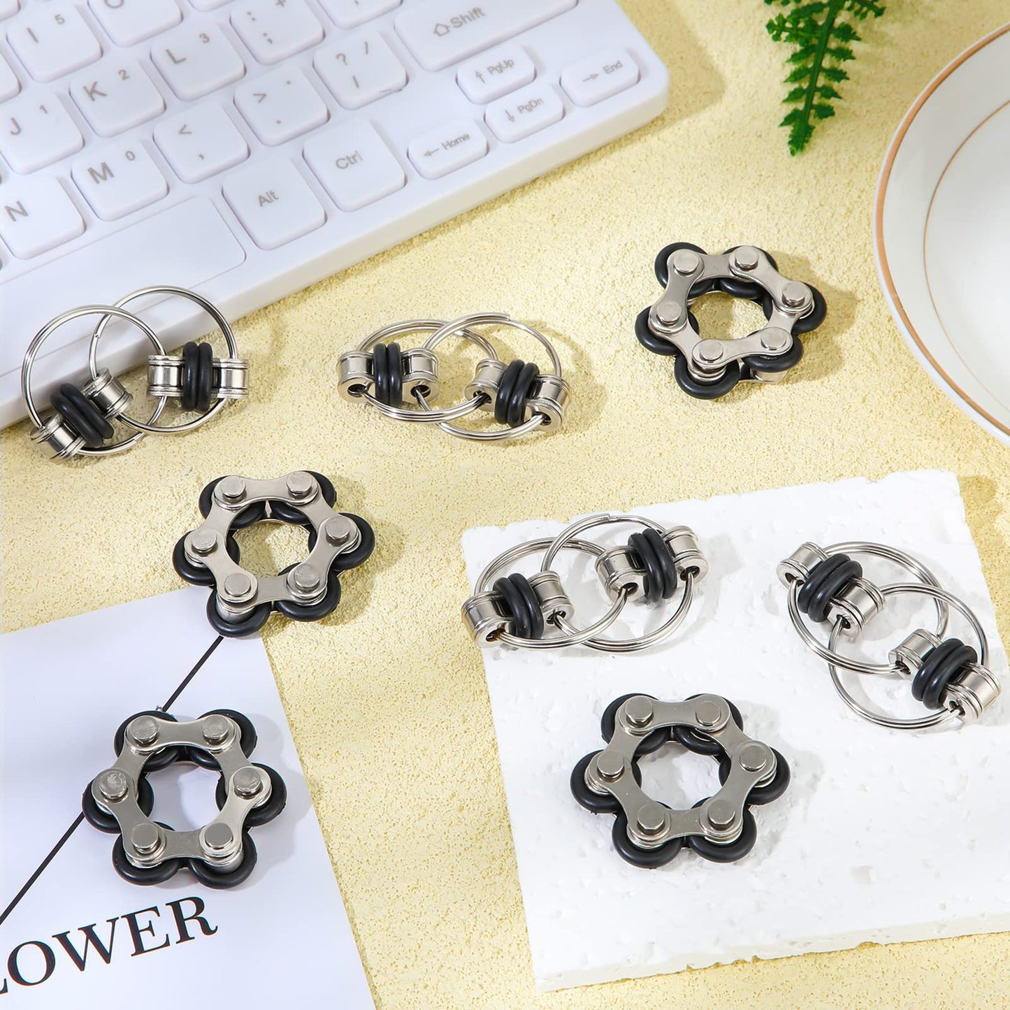 Hicarer 8-Piece Fidget Toys Set – 4 Flippy Roller Chains & 4 Six-Roller Chains, Portable Stress Relief for Adults