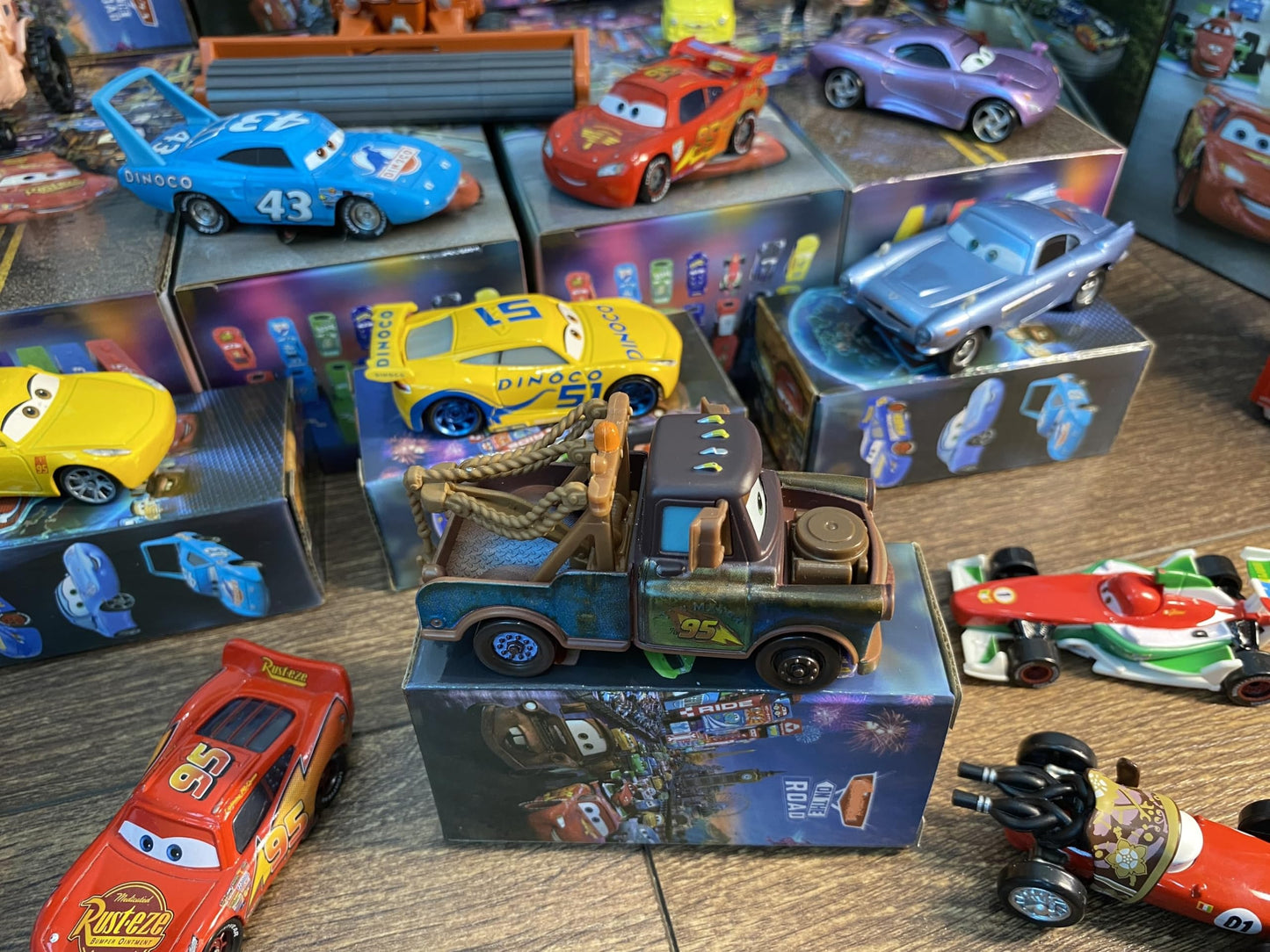 HOMETEAM SP Die-Casting Racers – Durable Alloy Toy Cars in Color Box Packaging, Gift for 3+