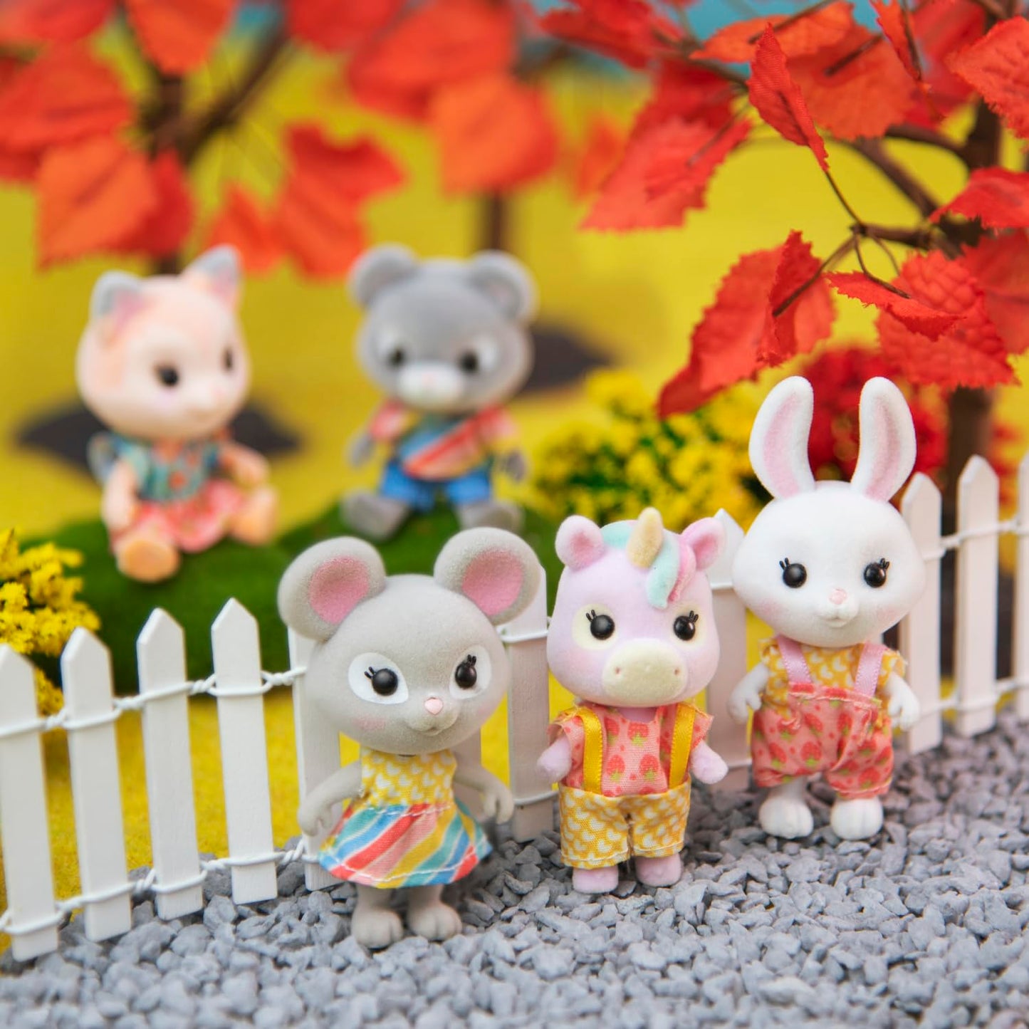 Honey Bee Acres Playground Pals – 9 Animal Figures with Removable Outfits