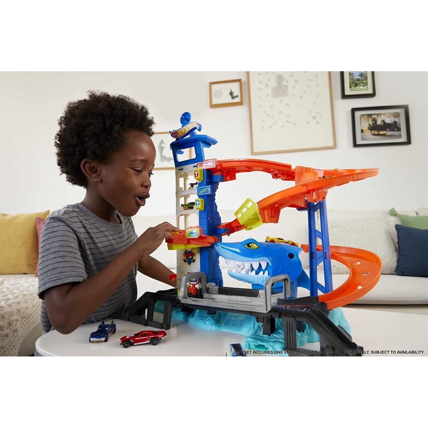 Hot Wheels Attacking Shark Escape Playset - City Parking Garage Adventure