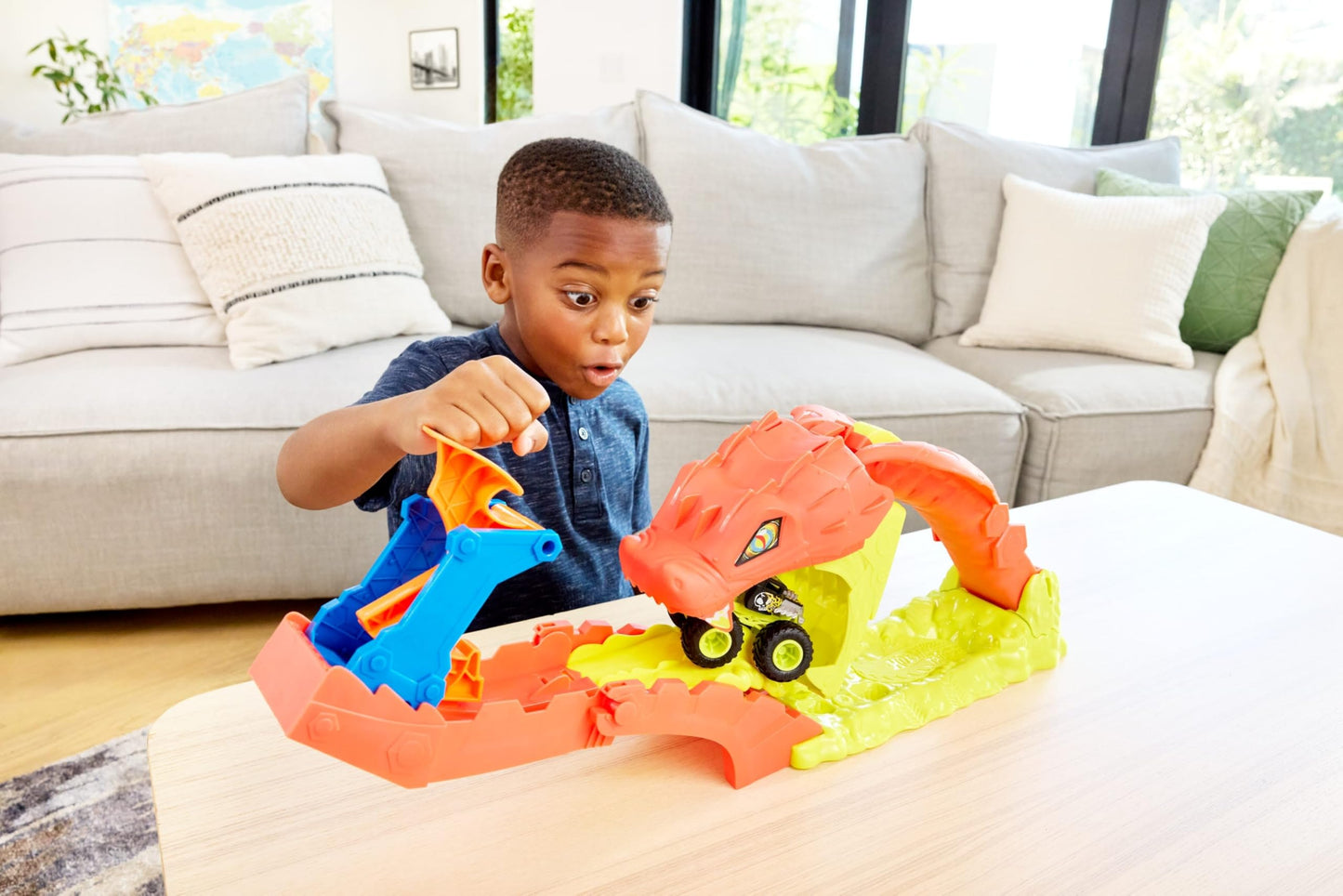 Hot Wheels Snake Slam Takedown Playset with Bone Shaker – 1:64 Vehicle Included