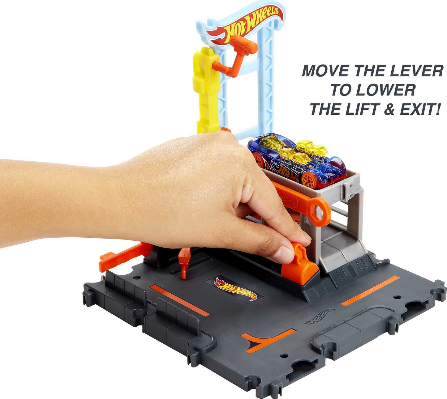 Hot Wheels City Downtown Repair Station Playset with 1:64 Vehicle & Lift