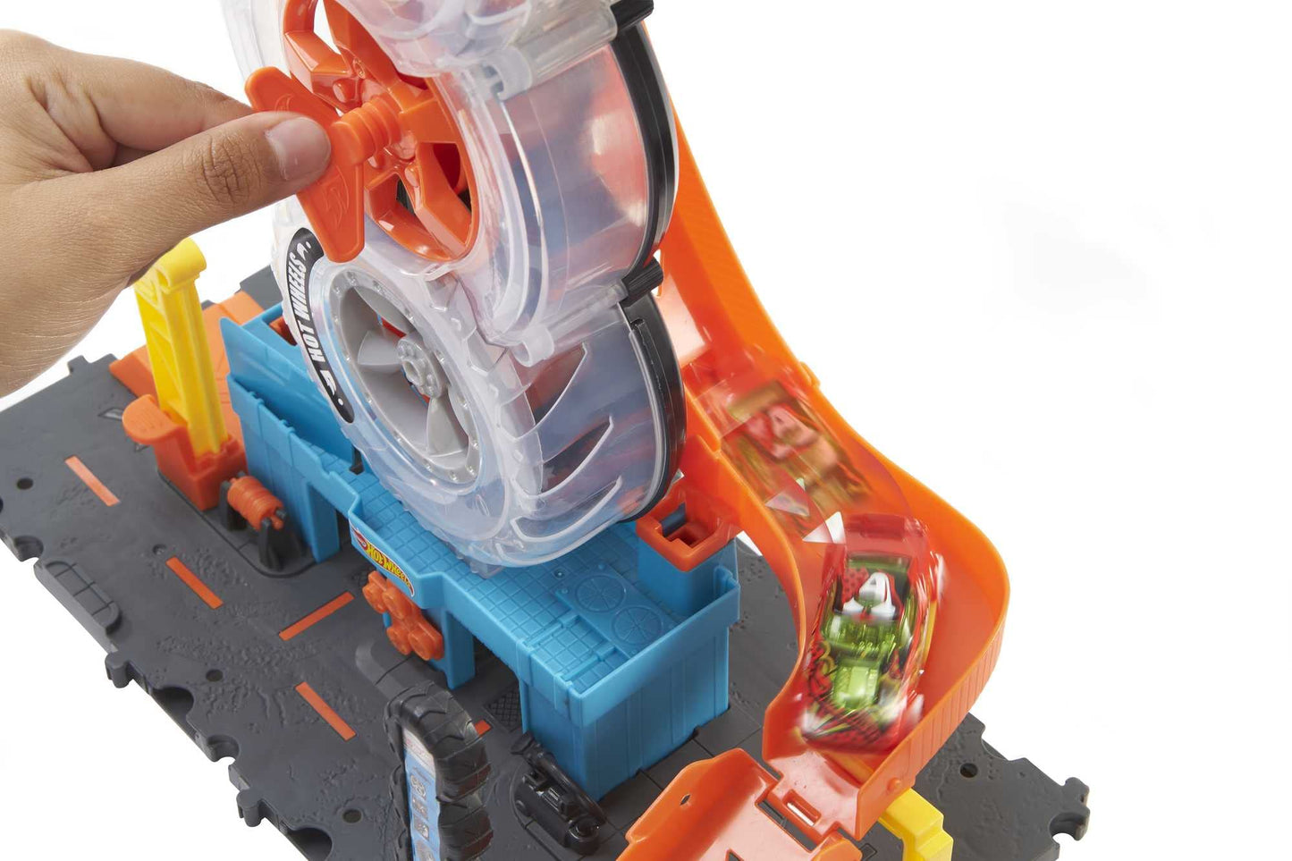 Hot Wheels City Super Twist Tire Shop Playset – Spin the Key to Move Cars Through Tires, Includes 1 Car (Amazon Exclusive)