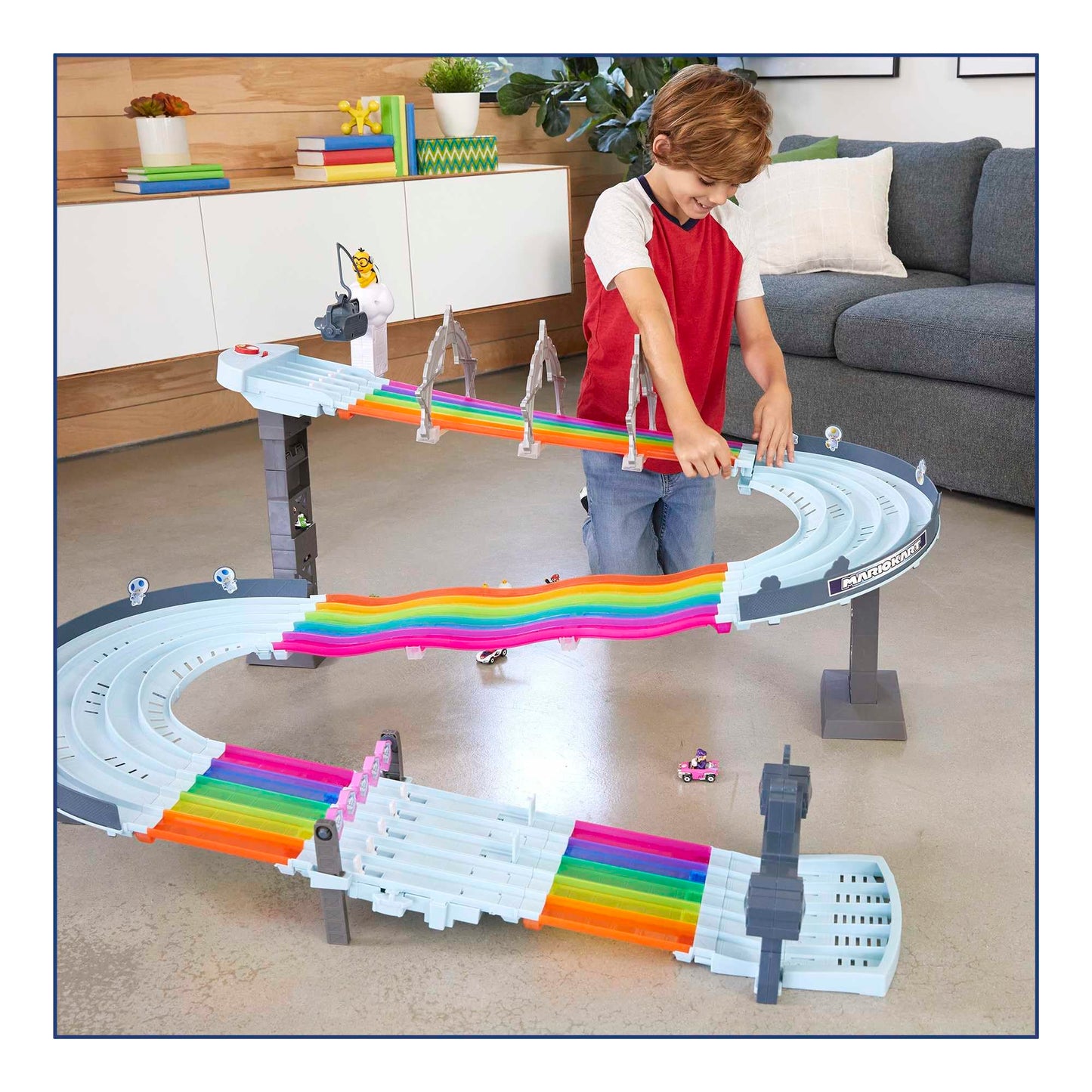 Hot Wheels Mario Kart Rainbow Road Raceway — 8-Foot Track with Lights & Sounds
