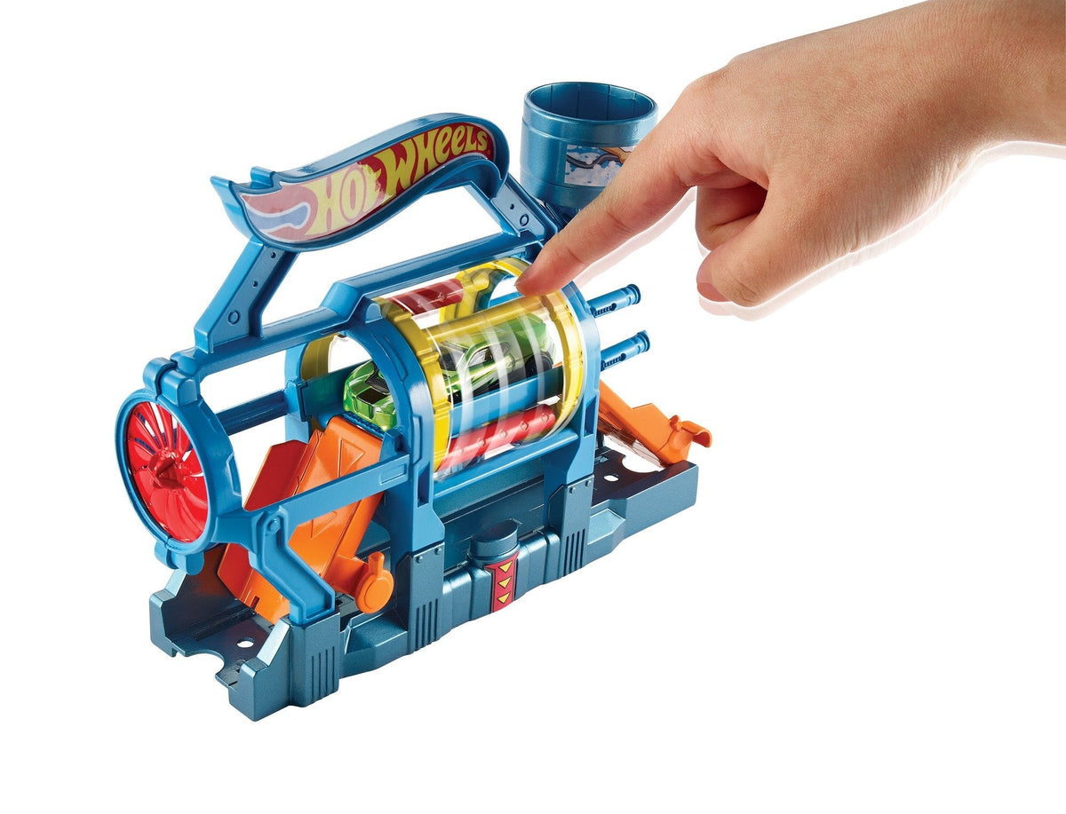 Hot Wheels Turbo Jet Car Wash Playset – Fold-Out Action with Connectable Track