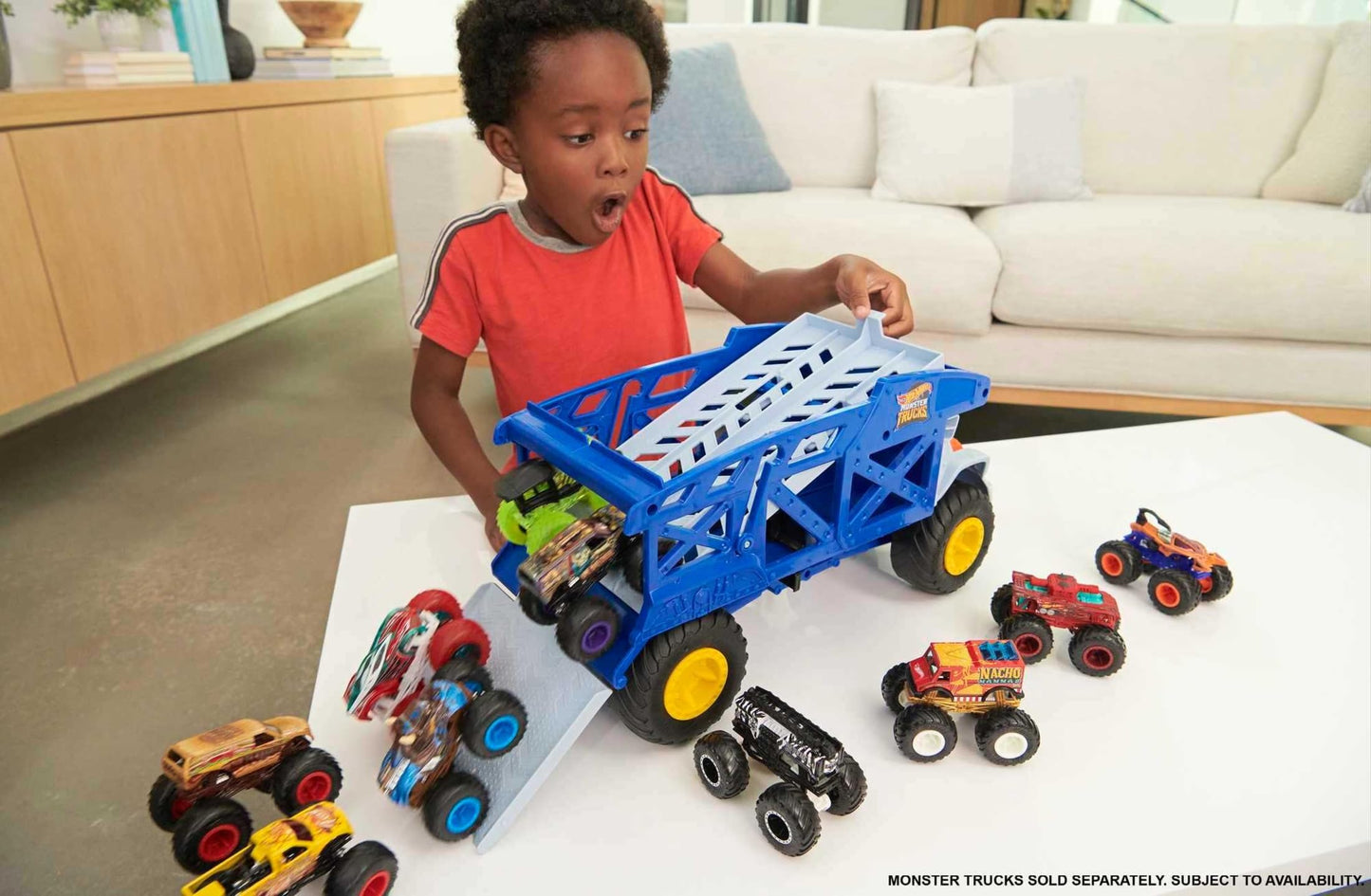 Hot Wheels Monster Trucks Monster Mover Rhino Hauler – Carries 12 Trucks or 32 Cars