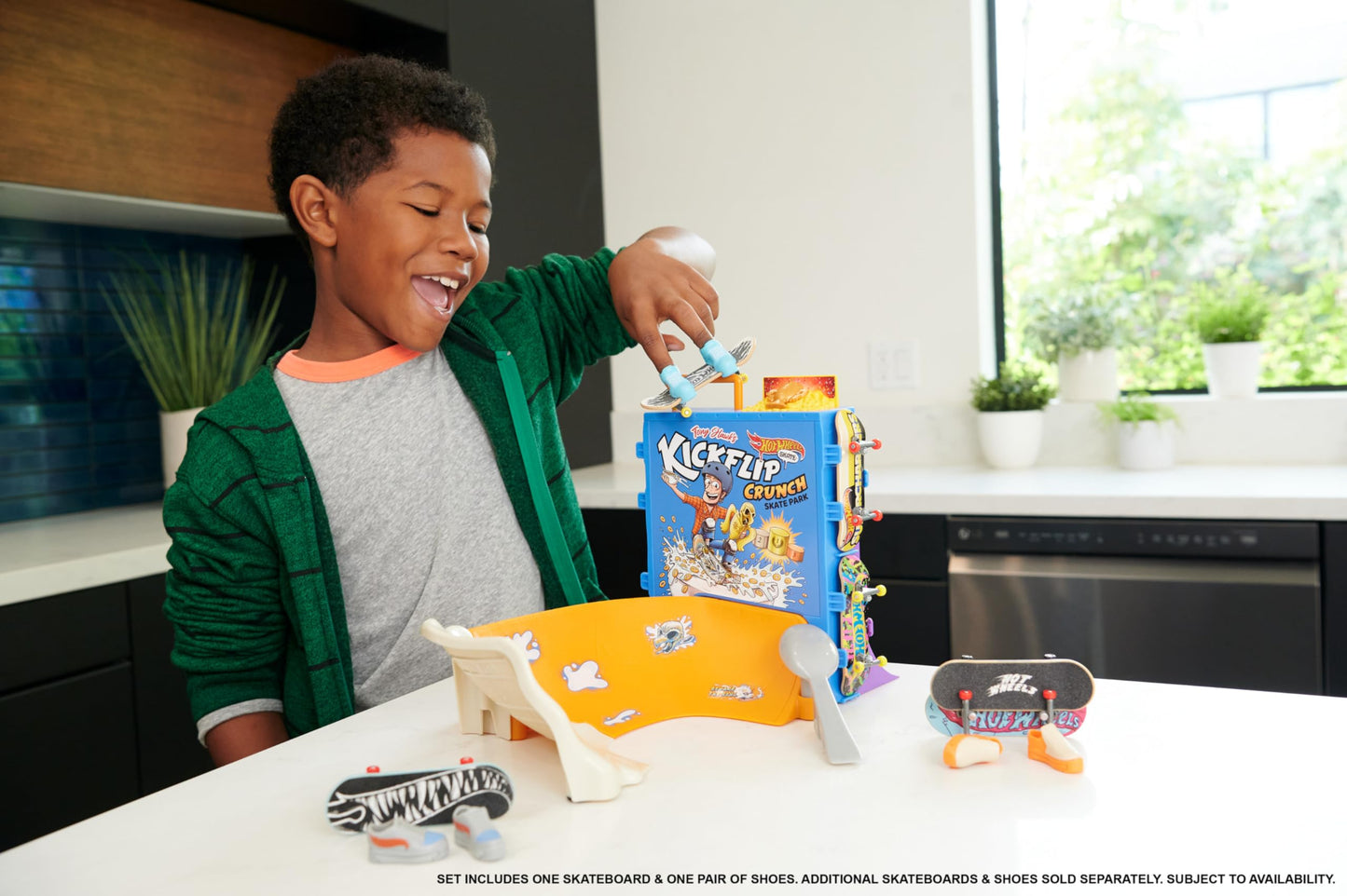 Hot Wheels Skate Tony Hawk Cereal Bowl Set — Exclusive Board, Removable Shoes & Storage for 4 Boards