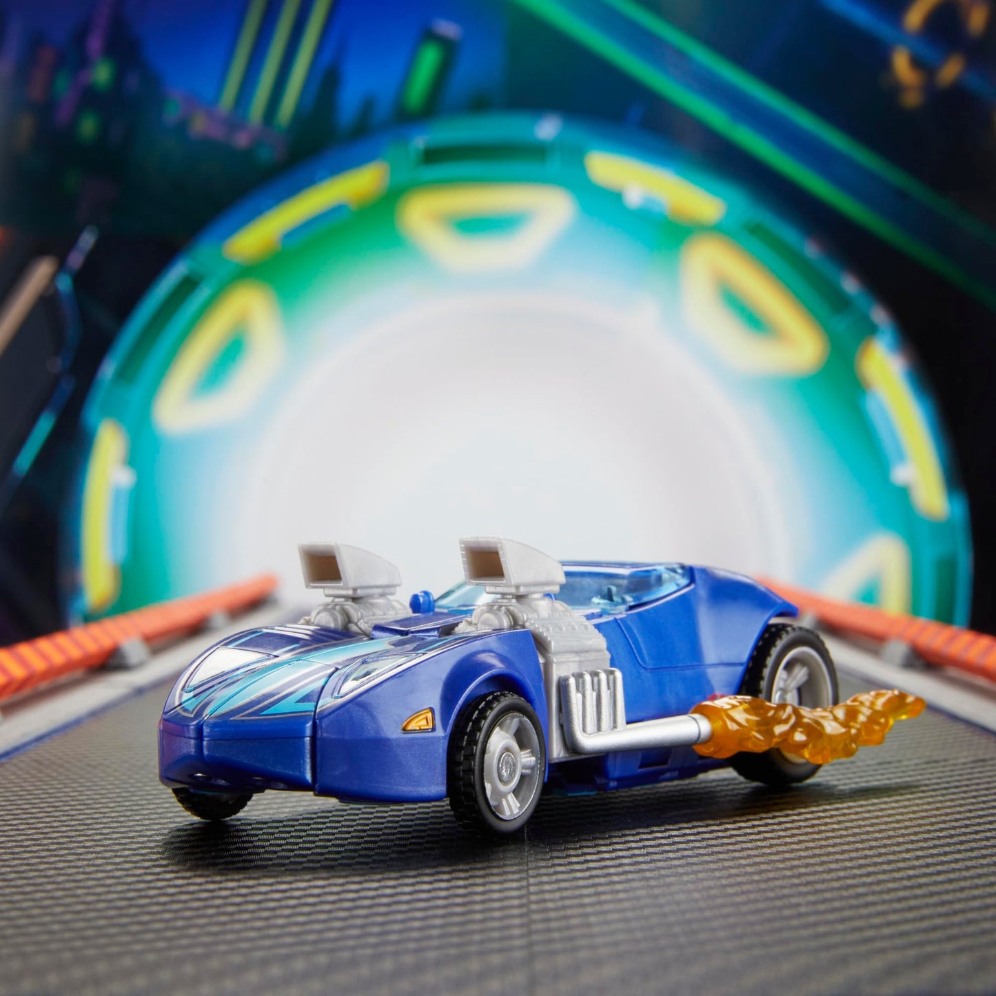 Transformers x Hot Wheels Twin Mill Deluxe 5-Inch Robot Figure — Converts to Car (Ages 8+)