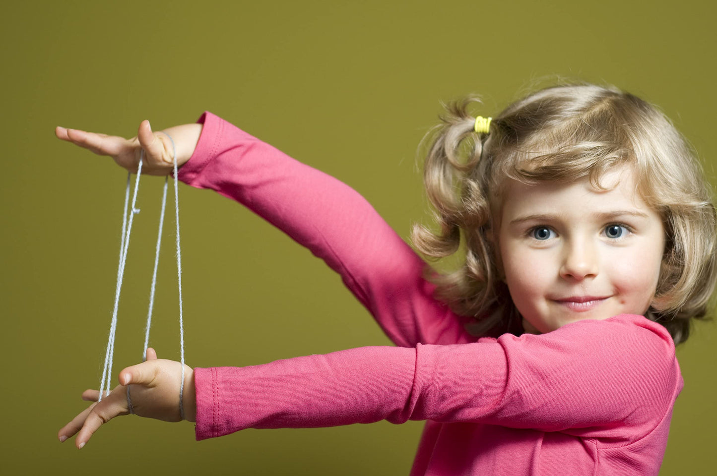 House of Marbles Cat's Cradle – Classic Kids Finger String Game
