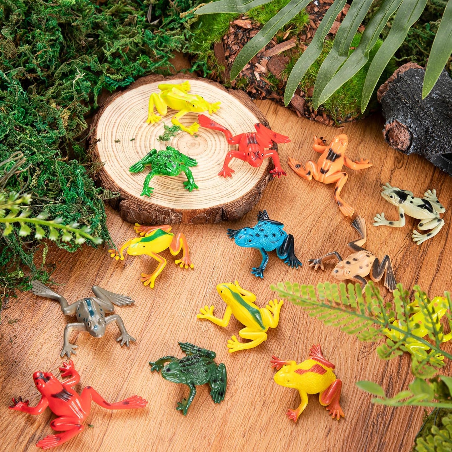 HTZNHXT 36Pcs Plastic Frogs Toy Set – Mini Resin Frog Figures for Dioramas