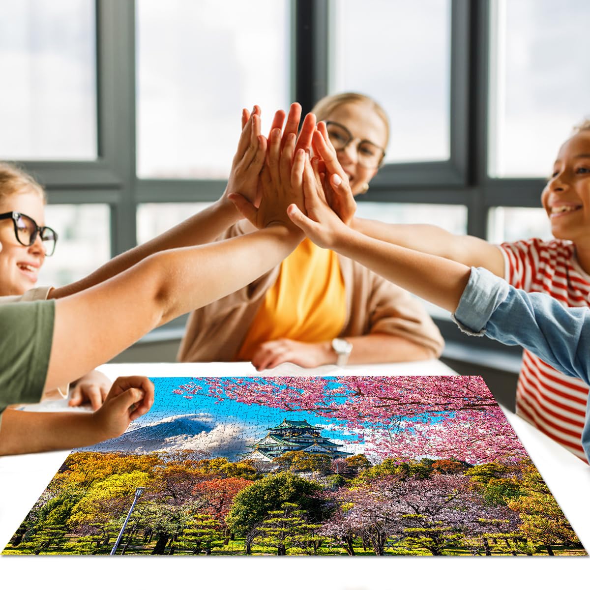 HUADADA 1000-Piece Puzzle: Cherry Blossoms at Osaka Castle – Jigsaw for Adults & Kids