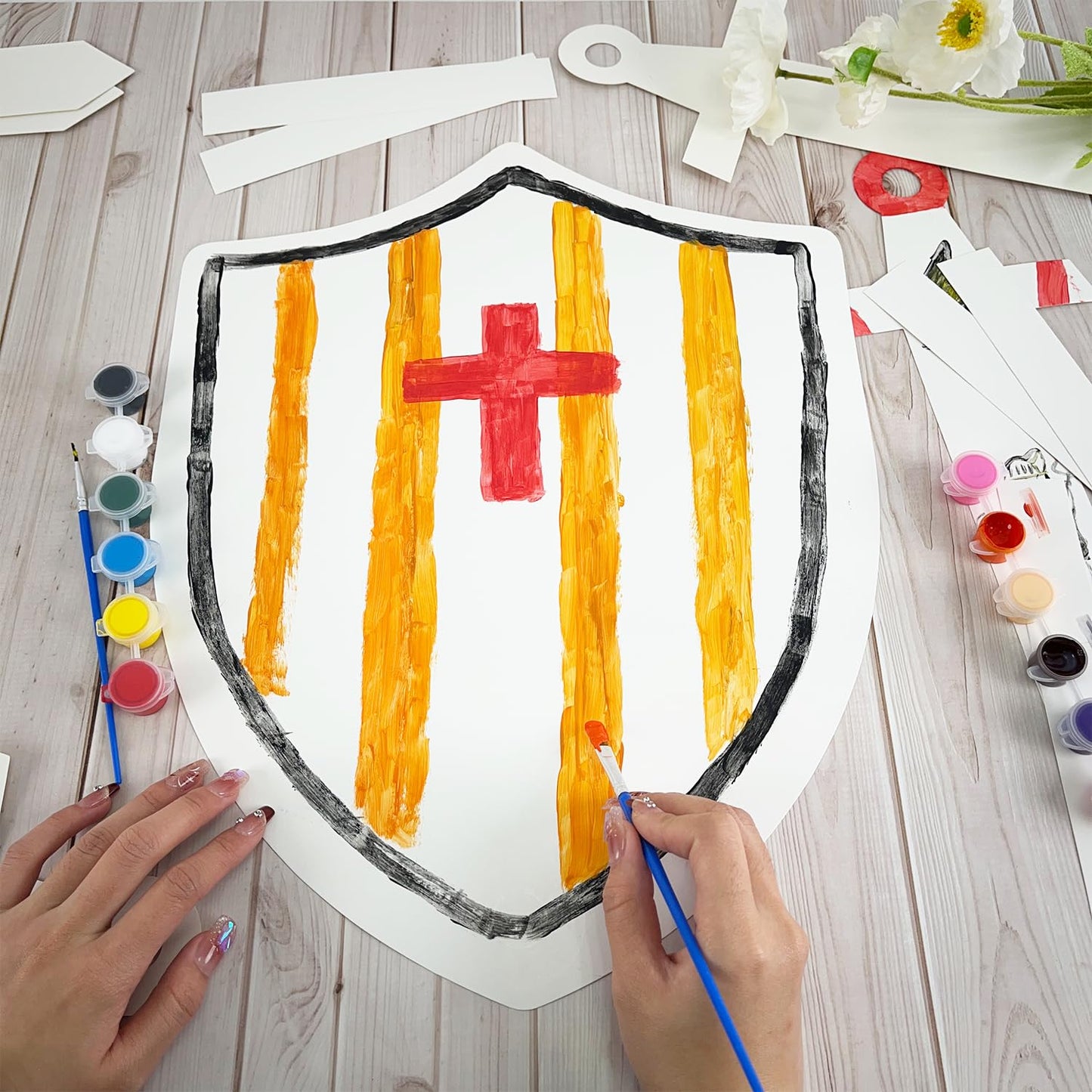 Huaerle 36-Set DIY Knight Shield & Sword Craft Kit – Cardboard Shields, Swords & Strips for Party Play