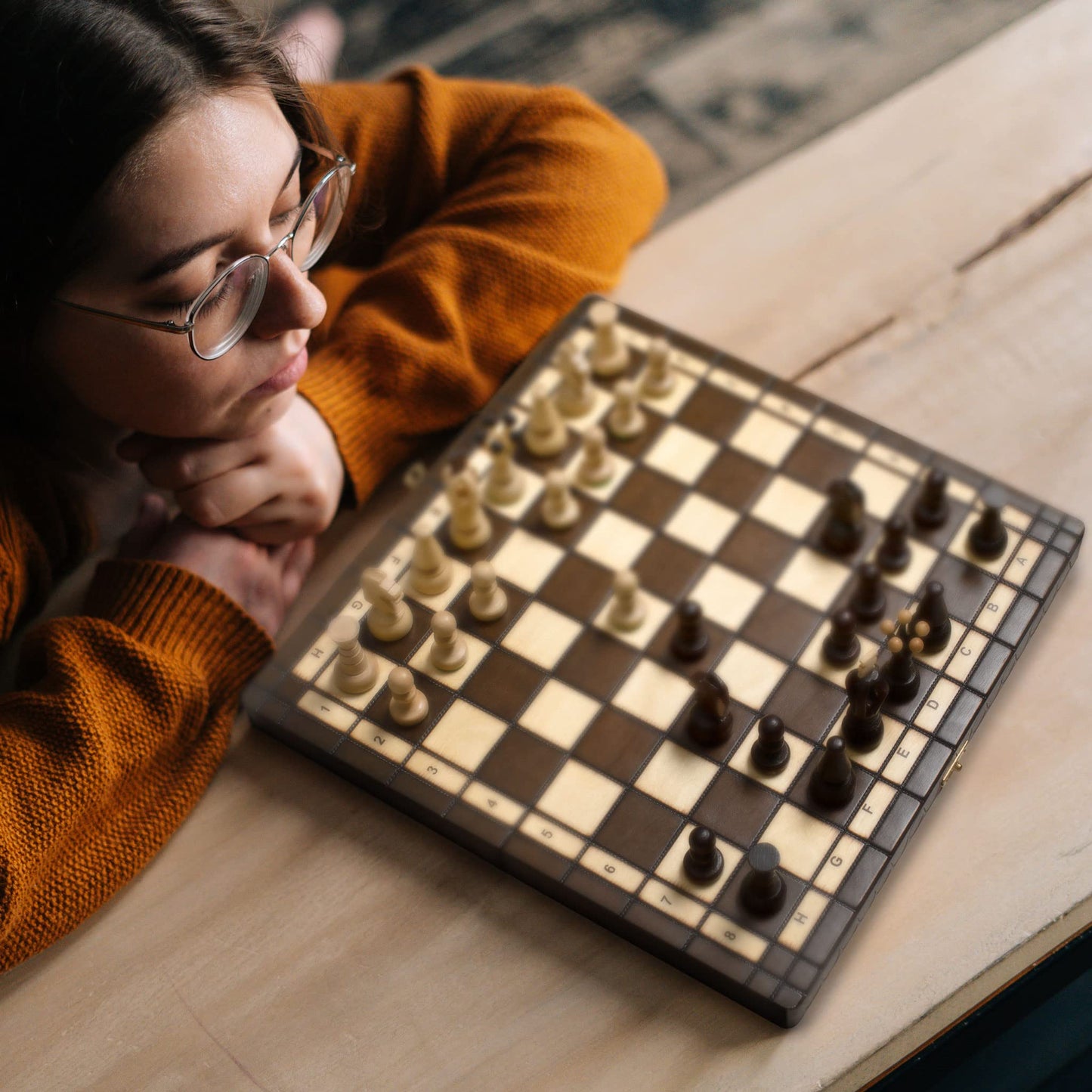 Husaria European International Chess Set – Handcrafted King's Classic, 13.8-Inch Board & Pieces