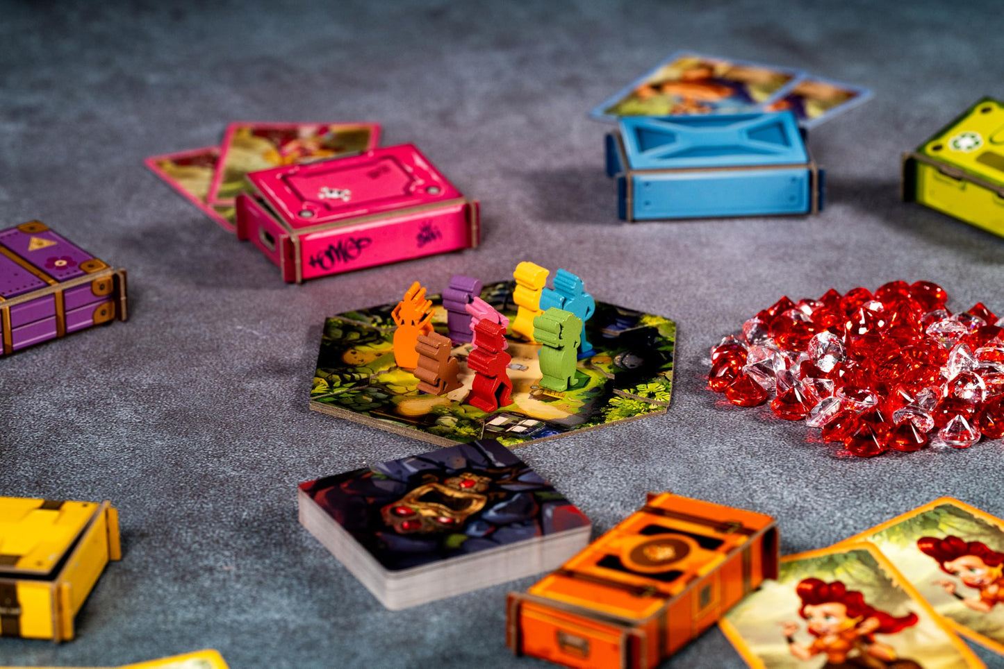 IELLO Diamond (New Edition) – Family Board Game for 3-8 Players, Ages 8+