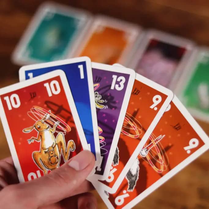 IELLO Hula Hoo: Family-Friendly Animal Card Game | 2-6 Players | 15 Min