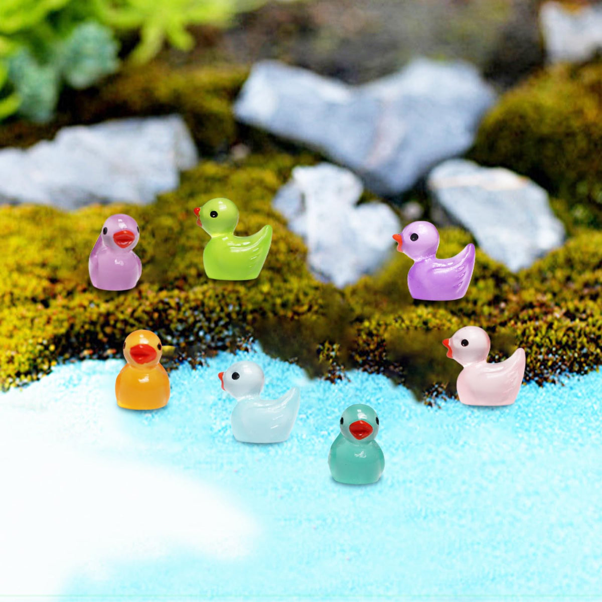 IEUHDKWL Mini Resin Ducks – Glow-in-the-Dark 16 Colors (128 PCS)