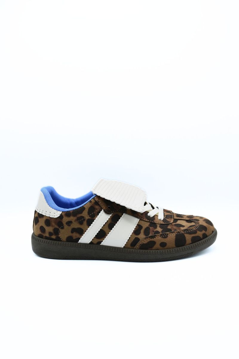 Lace-Up Flip Tongue Round Toe Trainers